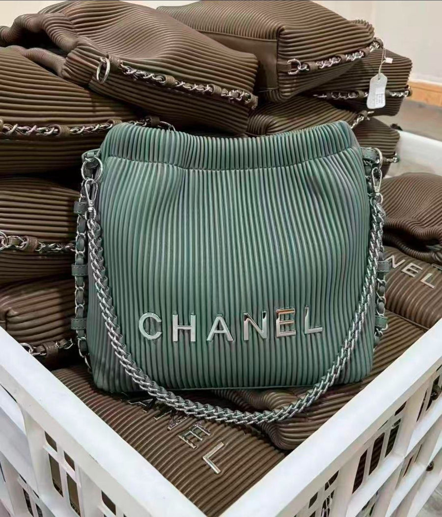 Pleated Chain Shoulder Bag for Women UAE – 9 Color Variants | Elegant Textured Handbag